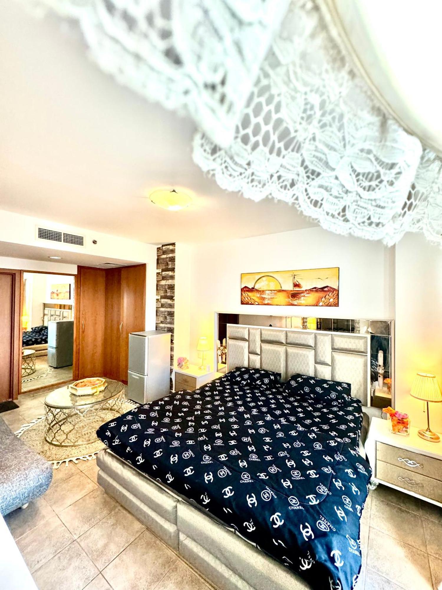 Ferienwohnung Travelers Backpackers Dubai Exterior foto