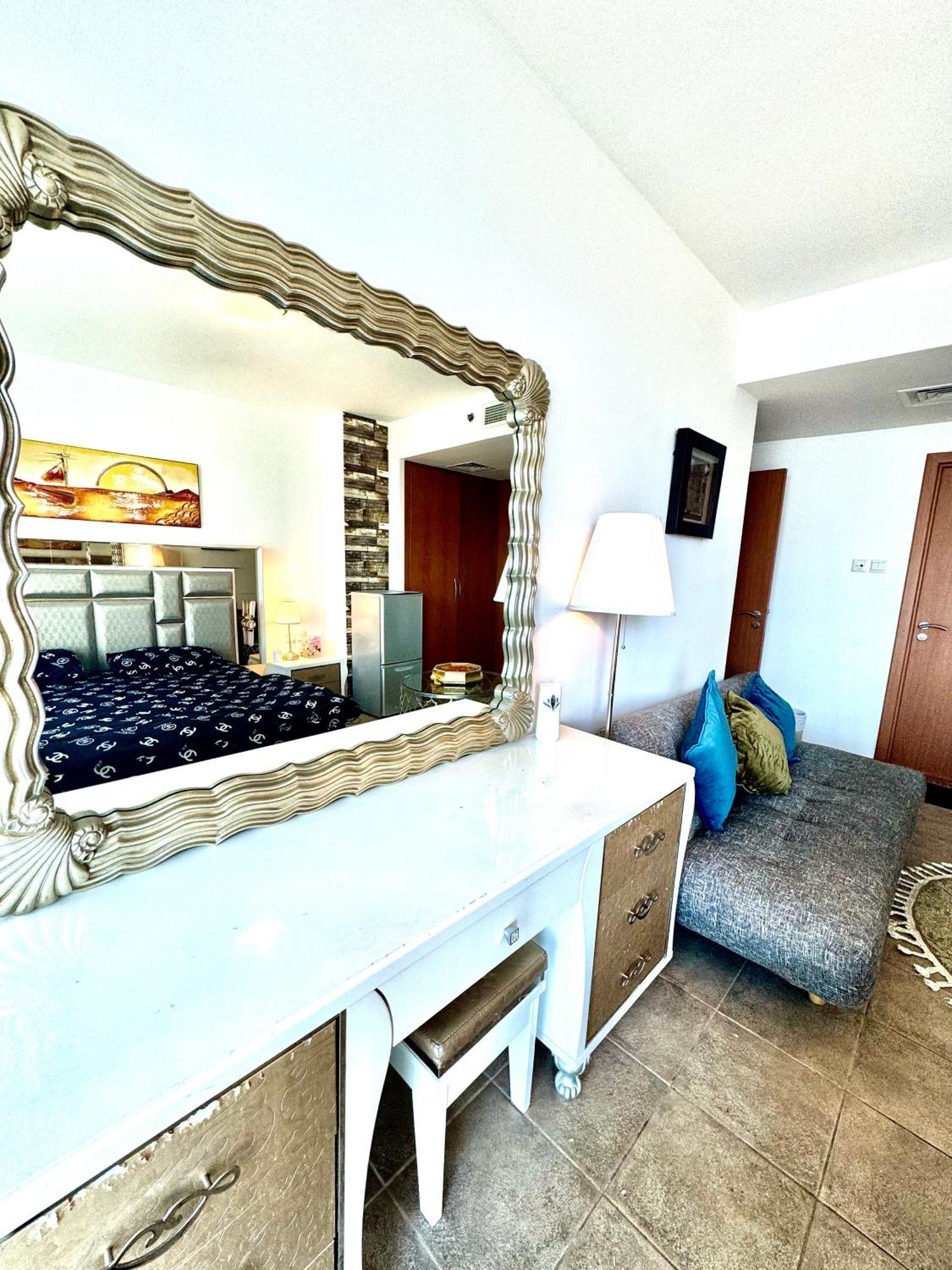 Ferienwohnung Travelers Backpackers Dubai Exterior foto