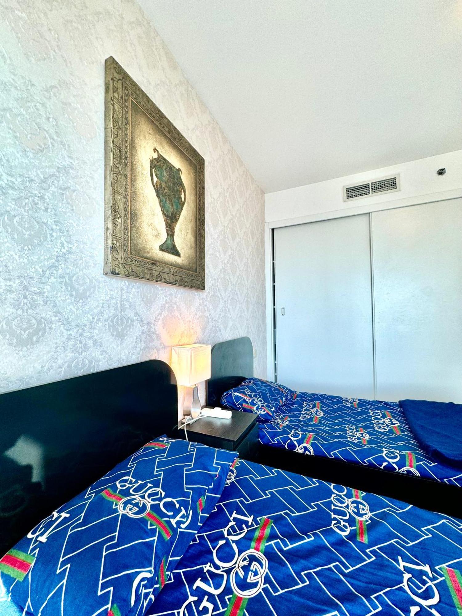 Ferienwohnung Travelers Backpackers Dubai Exterior foto
