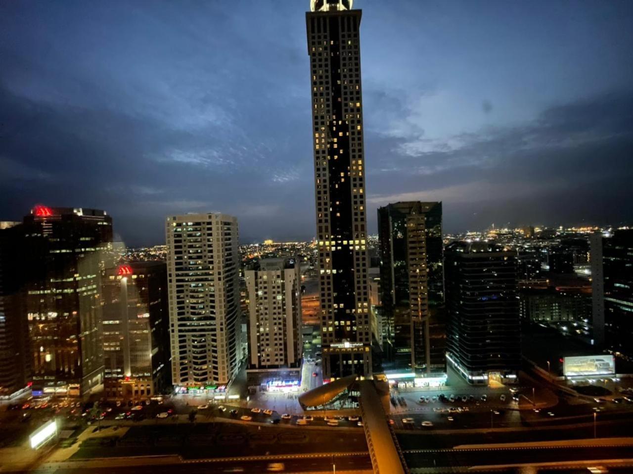 Ferienwohnung Travelers Backpackers Dubai Exterior foto