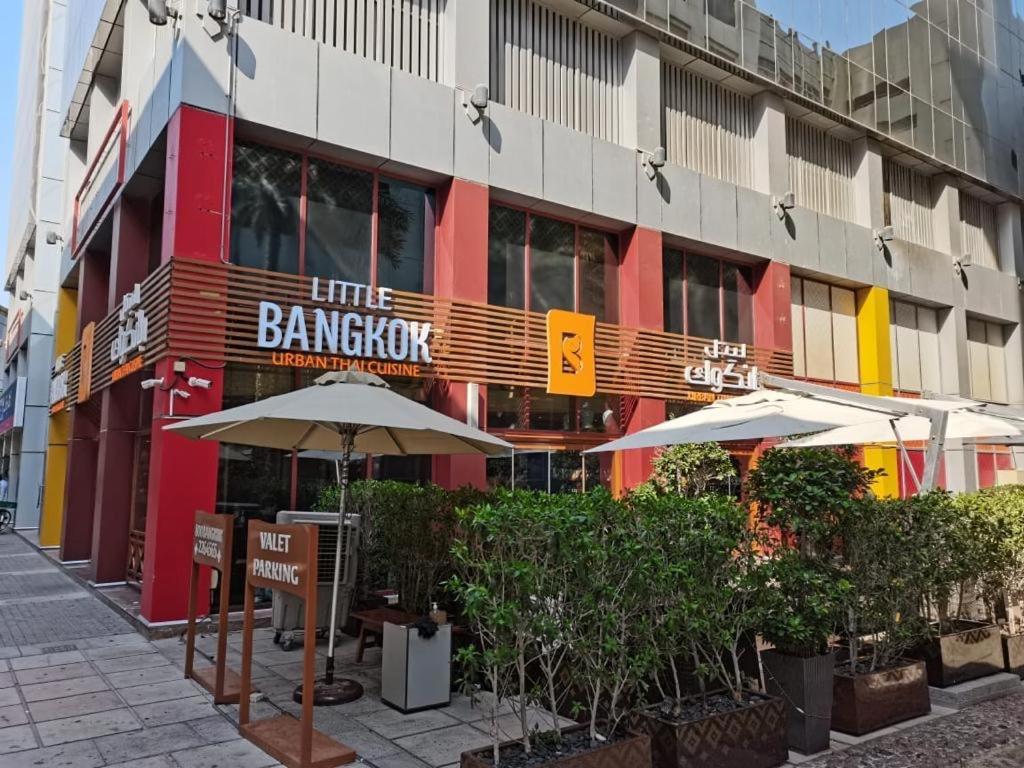 Ferienwohnung Travelers Backpackers Dubai Exterior foto