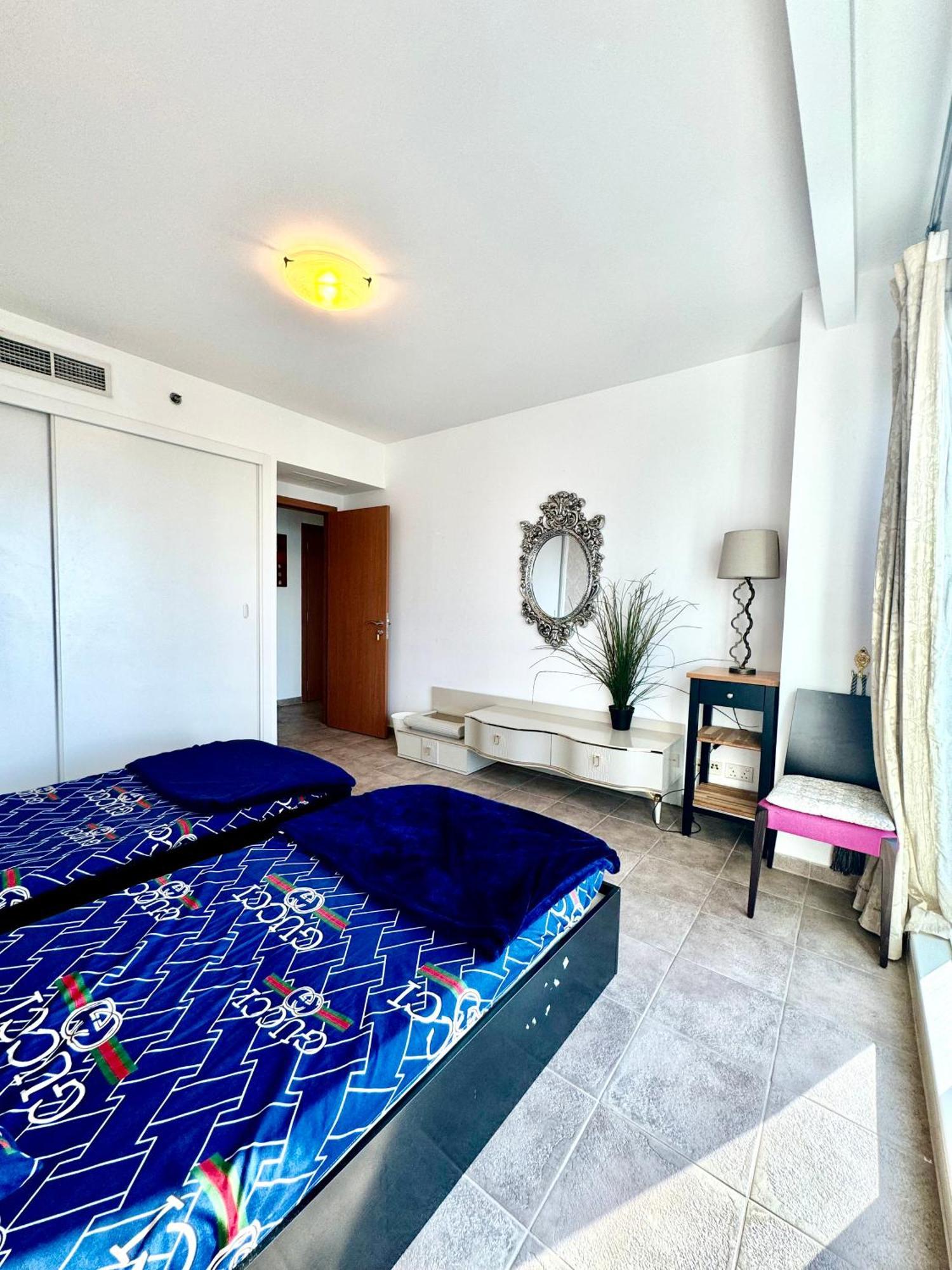 Ferienwohnung Travelers Backpackers Dubai Exterior foto