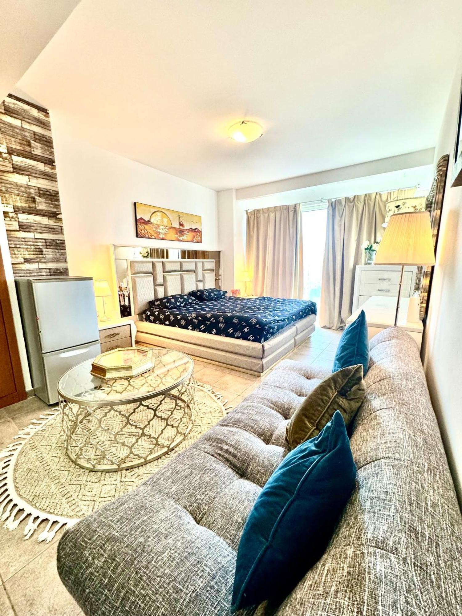 Ferienwohnung Travelers Backpackers Dubai Exterior foto