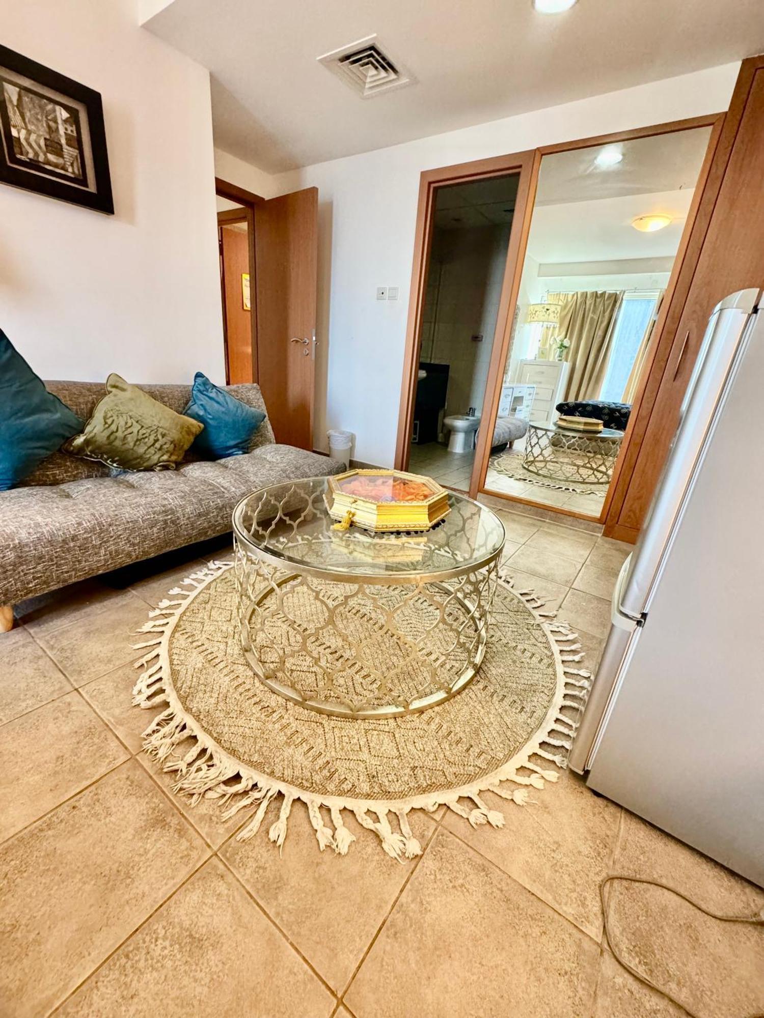 Ferienwohnung Travelers Backpackers Dubai Exterior foto