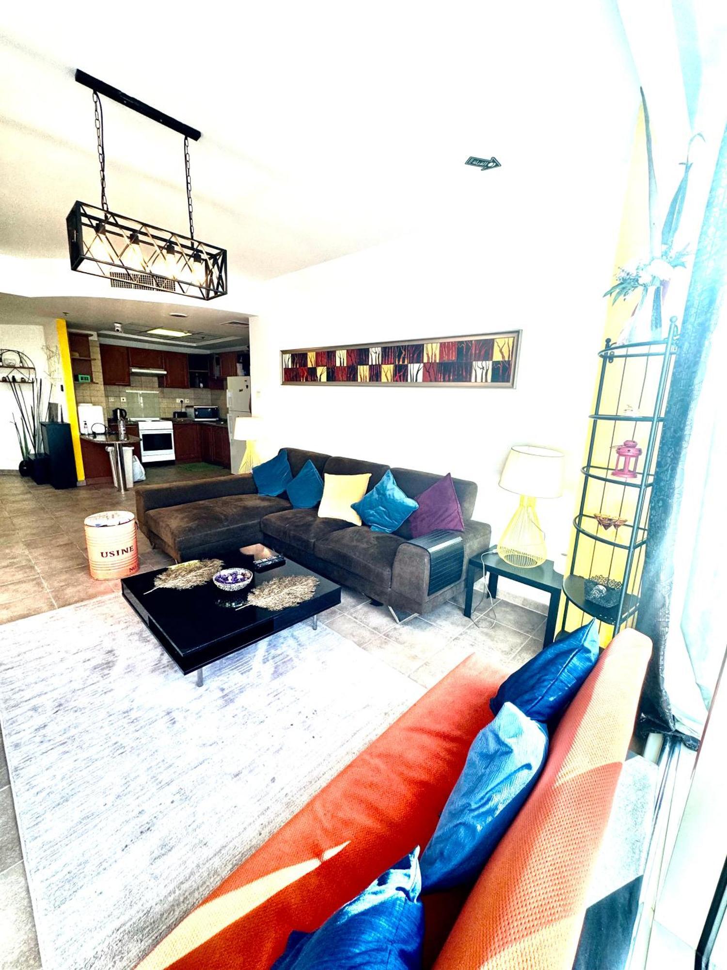 Ferienwohnung Travelers Backpackers Dubai Exterior foto