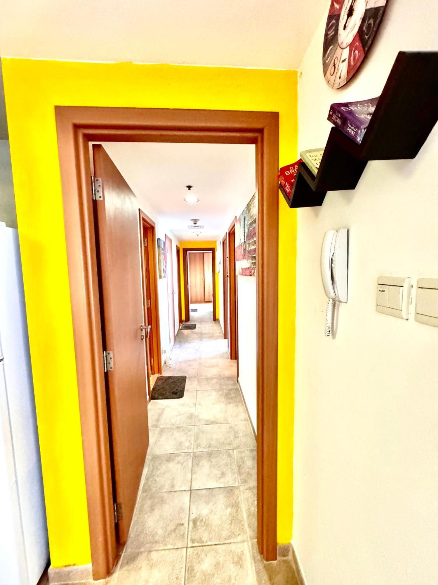 Ferienwohnung Travelers Backpackers Dubai Exterior foto