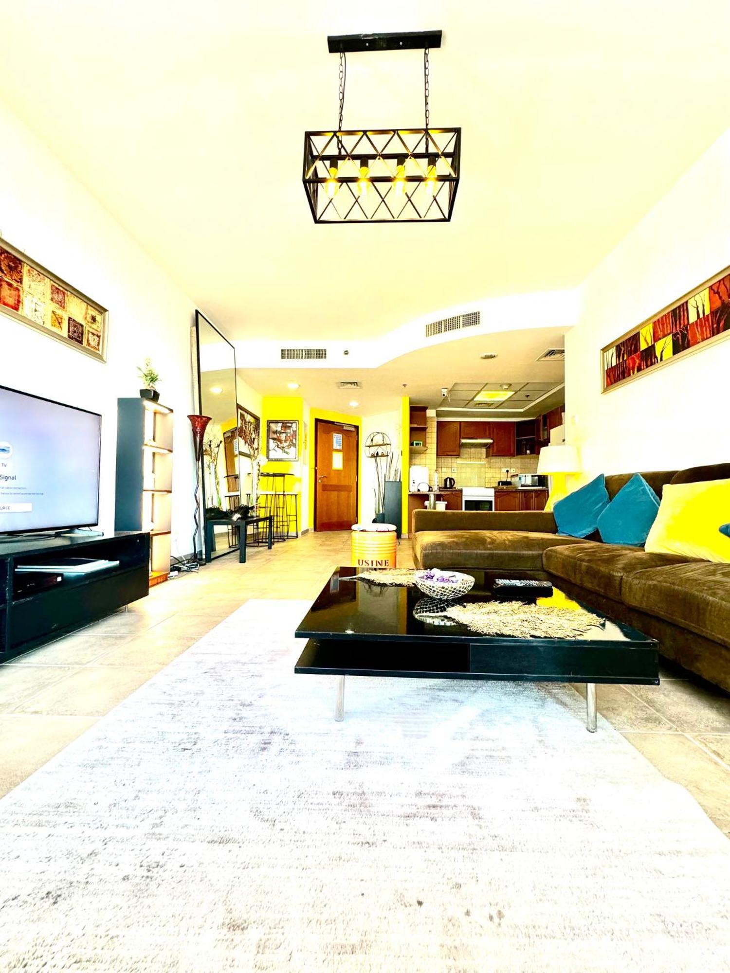 Ferienwohnung Travelers Backpackers Dubai Exterior foto